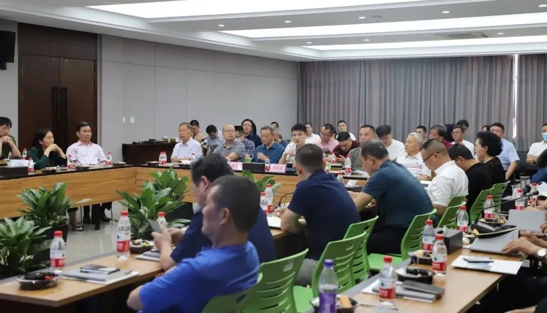 卓越企业家学习俱乐部走进8868体育科技参观学习！